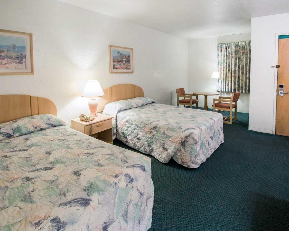 Key Largo Inn Buitenkant foto